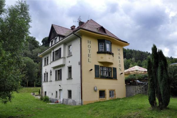 Penzion Marion Hotell Decin Exteriör bild